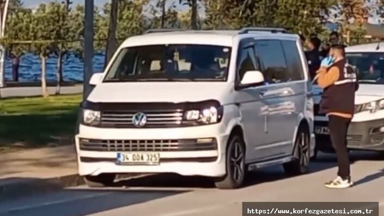 Karamürsel'de, Minibüste Ölü Bulundu