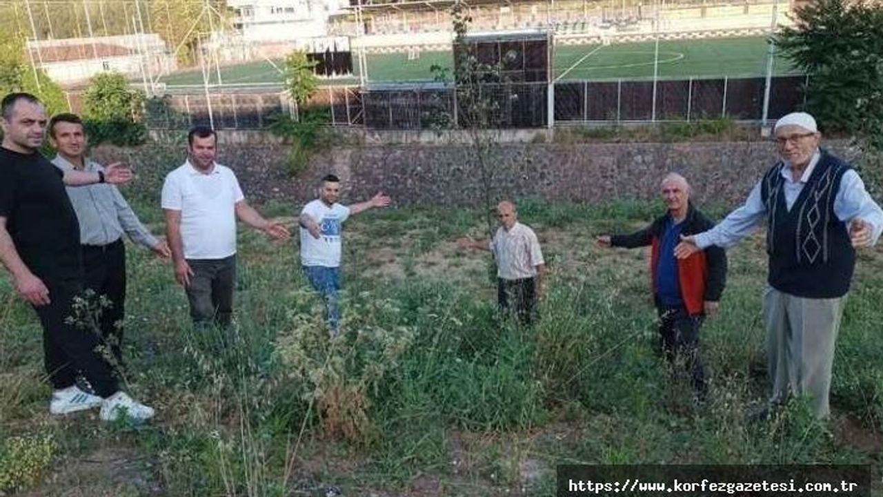 Çenedere Mahalle Sakinleri, Başkan Tahir Büyükakın’dan hizmet bekliyor
