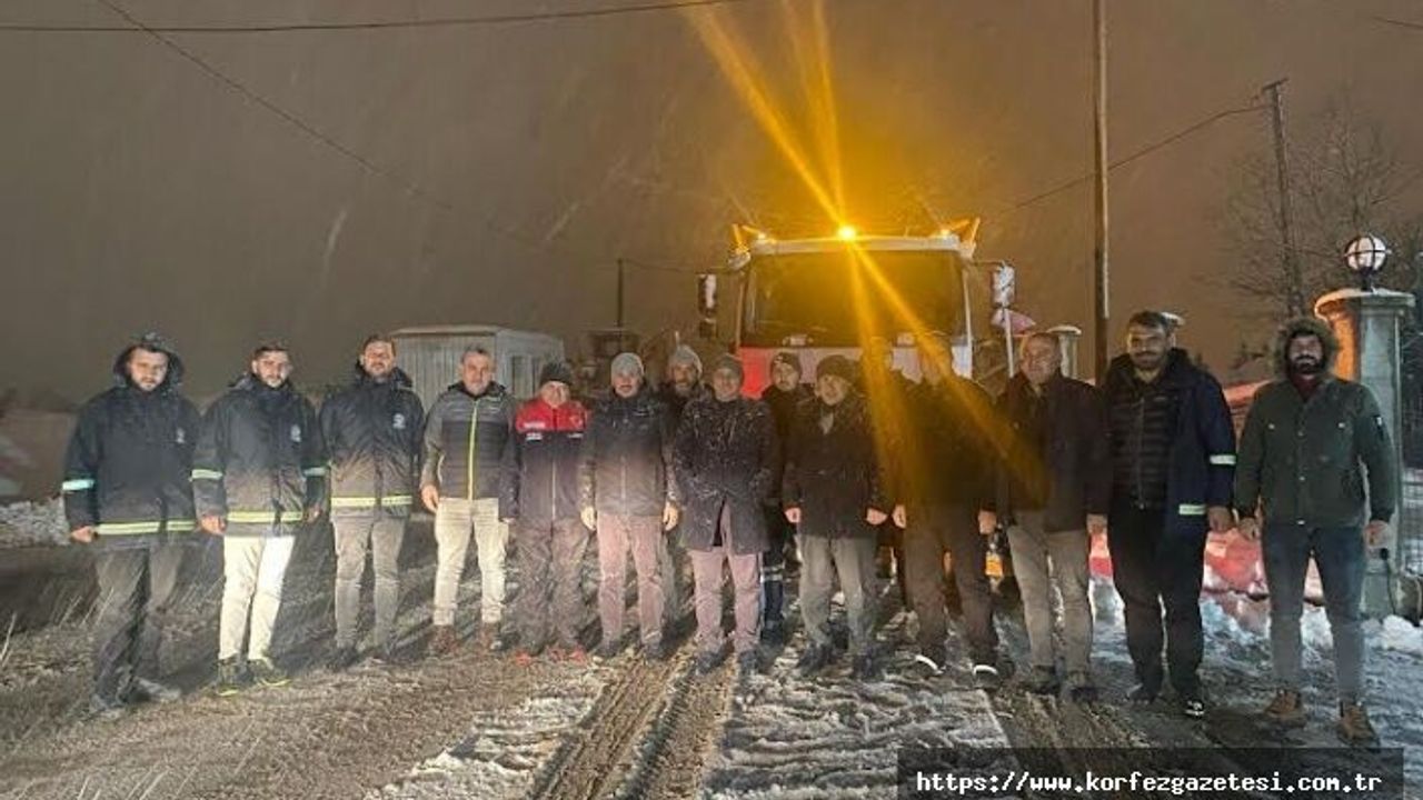 Körfez Belediye Başkanı Söğüt, Karla Mücadele Ekiplerini Ziyaret Etti