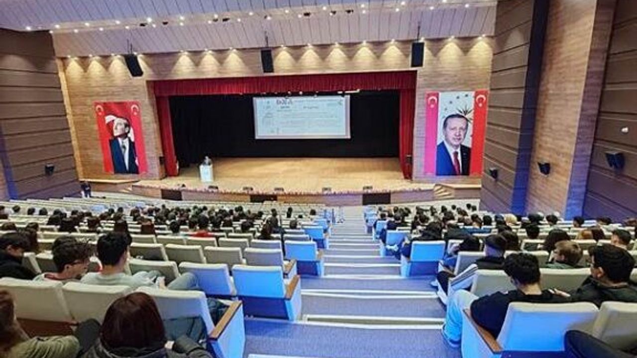 DNA Günü Gençleri Bilimin İzinde Buluşturdu.