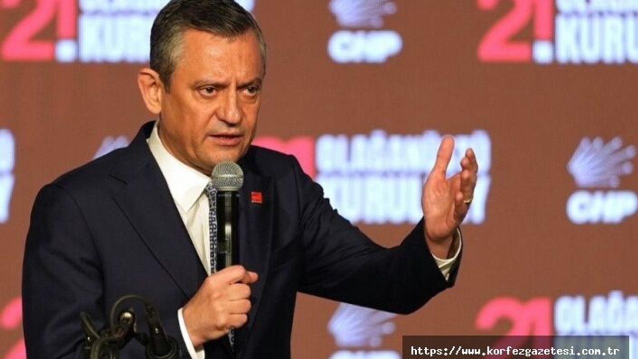 ÖZGÜR ÖZEL, KURULTAYDA YENİDEN GENEL BAŞKAN SEÇİLDİ