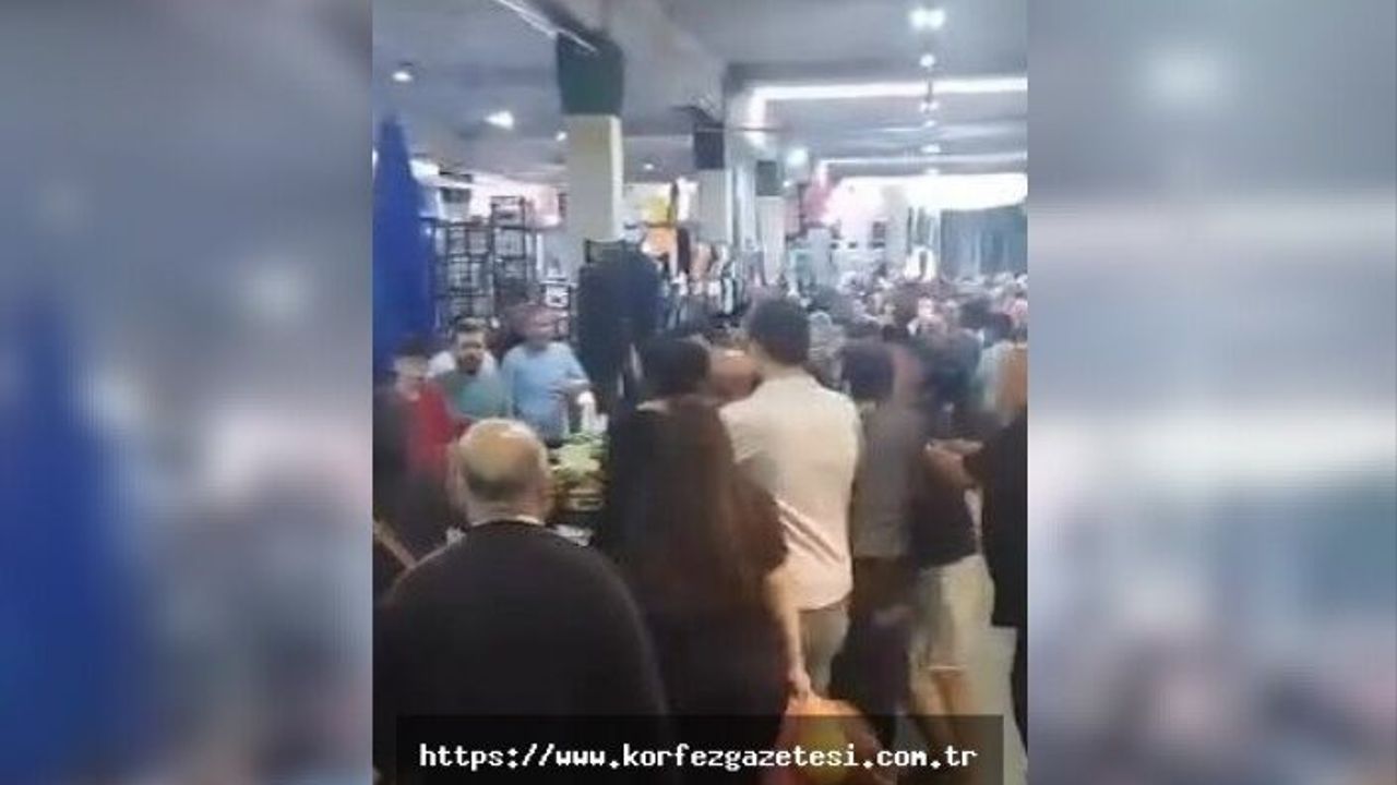 Kocaeli İzmit'te Pazarcı Esnafı Bir Vatandaşı Darp Etti