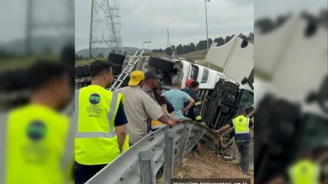GEBZE'DE, KARPUZ YÜKLÜ,TIR DEVRİLDİ