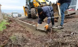 Derince’de, Yol ve Çevre Düzenleme Çalışmaları Hız Kesmeden Sürüyor