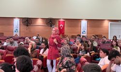 İzmit’te Gençlere Üretken Yapay Zeka Semineri Düzenlendi