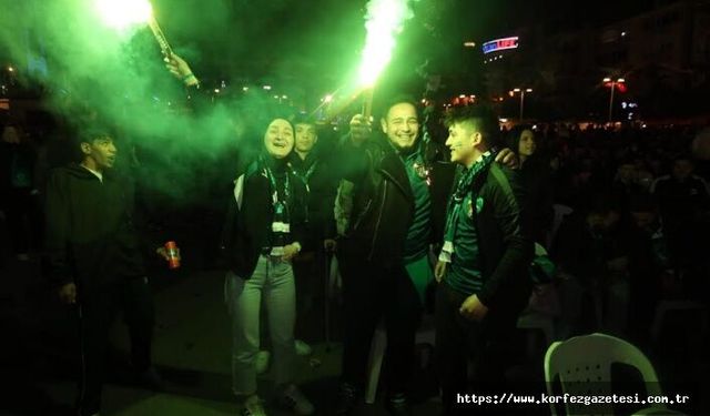 KENT MEYDANI, STADYUMA DÖNÜŞTÜ