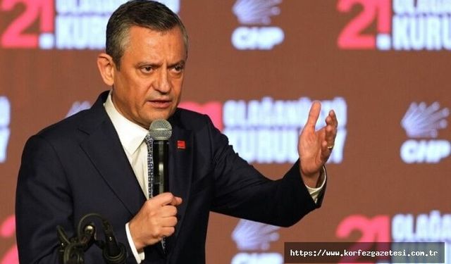 ÖZGÜR ÖZEL, KURULTAYDA YENİDEN GENEL BAŞKAN SEÇİLDİ