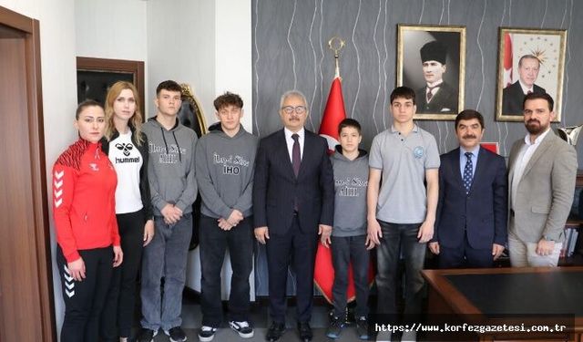 Genç sporculardan, İl Millî Eğitim Müdürü,  Ömer AKMANŞEN'e ziyaret