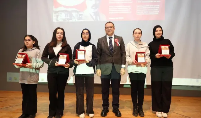 Derince’de İstiklal Marşı’nın Kabulü ve Mehmet Akif Ersoy Anıldı