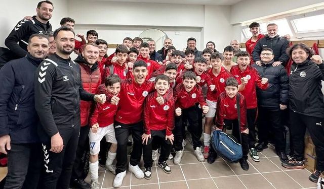 Körfez Gençlerbirliği U14 Takımı Yarı Finale Yükseldi