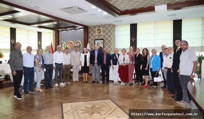 Başkan Şener Söğüt, Körfez Kent Konseyi’ni Ağırladı