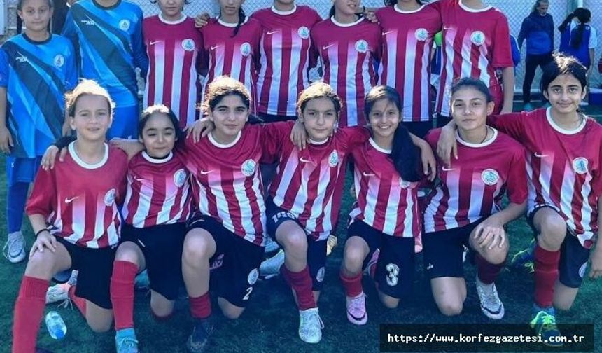 Körfez GB Kız Futbol Takımlarından Gelişim Kampı