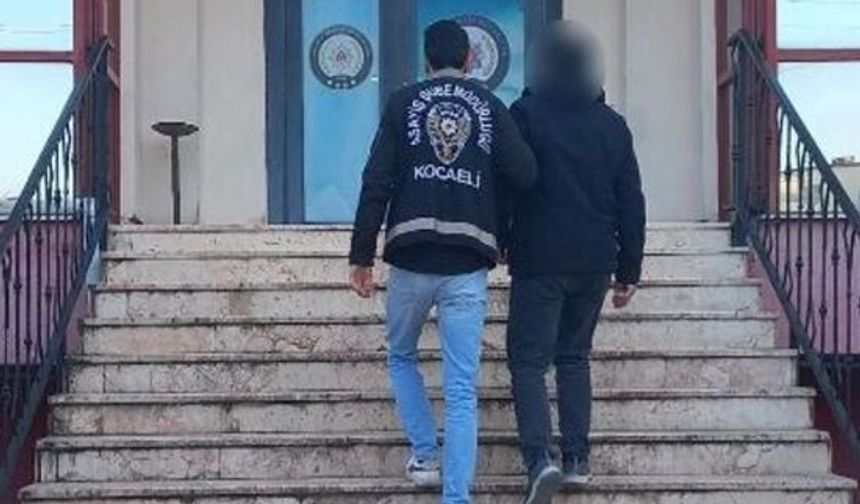 İzmit’te Dolandırıcılıktan Aranan Şahıs Yakalandı