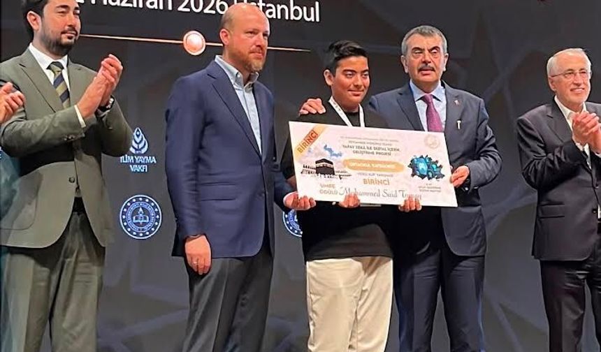Gebzeli Öğrenci Yapay Zekâ Yarışmasında Birinci Oldu