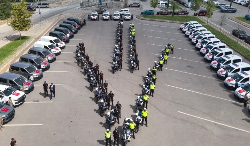 Kocaeli Emniyetine 74 Yeni Araç Teslim Edildi