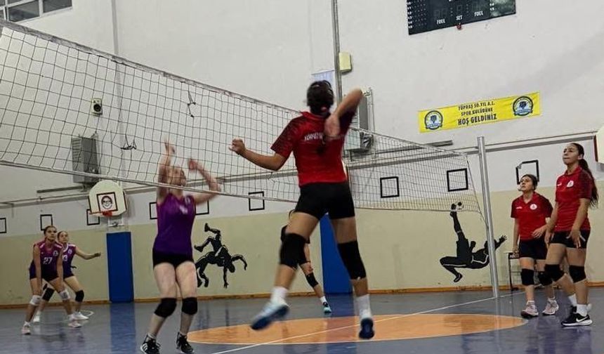 Cumhuriyet’in 103. Yılı Unutulmaz Türkülerle Kutlandı